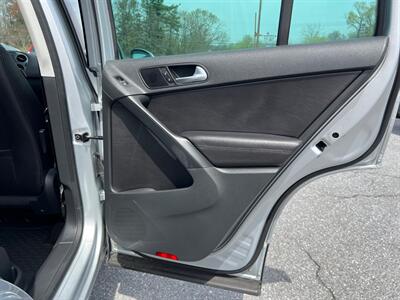 2017 Volkswagen Tiguan 2.0T Wolfsburg Edition 4M   - Photo 15 - Jonestown, PA 17038