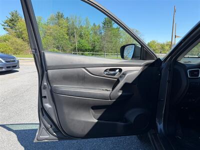 2014 Nissan Rogue S   - Photo 9 - Jonestown, PA 17038