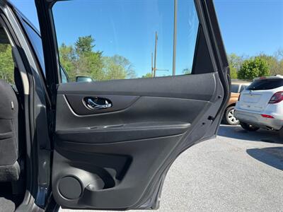 2014 Nissan Rogue S   - Photo 14 - Jonestown, PA 17038
