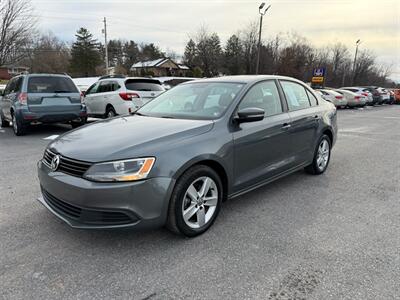 2012 Volkswagen Jetta TDI   - Photo 2 - Jonestown, PA 17038