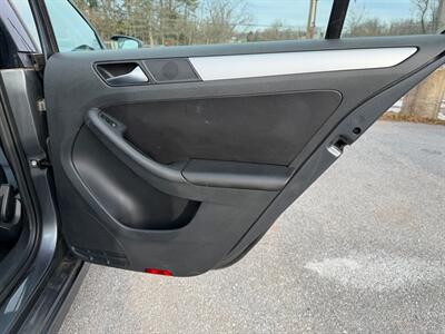 2012 Volkswagen Jetta TDI   - Photo 14 - Jonestown, PA 17038