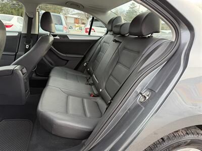 2012 Volkswagen Jetta TDI   - Photo 11 - Jonestown, PA 17038