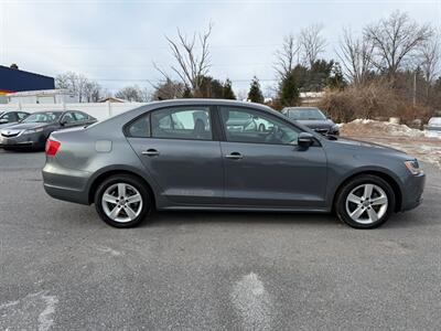 2012 Volkswagen Jetta TDI   - Photo 5 - Jonestown, PA 17038