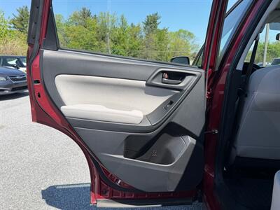 2014 Subaru Forester 2.5i - Photo 11 - Jonestown, PA 17038