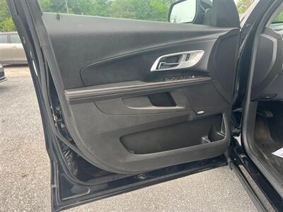 2015 Chevrolet Equinox LT   - Photo 9 - Jonestown, PA 17038