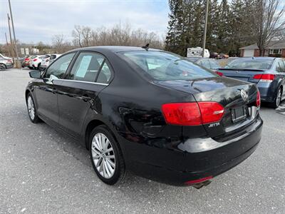 2011 Volkswagen Jetta SEL PZEV   - Photo 9 - Jonestown, PA 17038