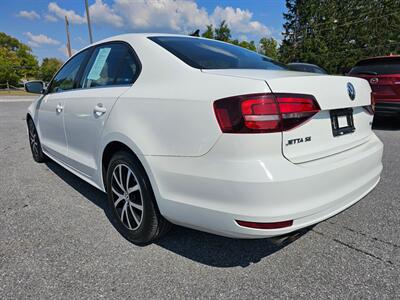 2017 Volkswagen Jetta 1.4T SE   - Photo 2 - Jonestown, PA 17038