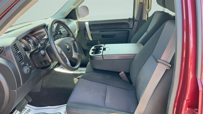 2013 Chevrolet Silverado 1500 LT - Photo 13 - Jonestown, PA 17038