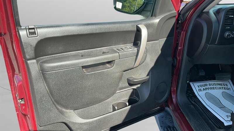 2013 Chevrolet Silverado 1500 LT - Photo 12 - Jonestown, PA 17038