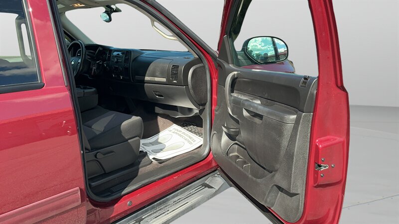 2013 Chevrolet Silverado 1500 LT - Photo 11 - Jonestown, PA 17038