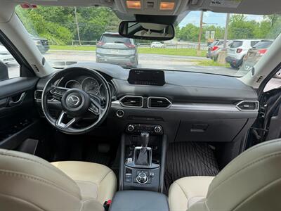 2017 Mazda CX-5 Touring   - Photo 19 - Jonestown, PA 17038