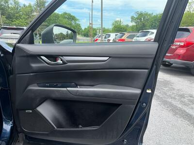 2017 Mazda CX-5 Touring   - Photo 16 - Jonestown, PA 17038