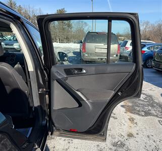 2015 Volkswagen Tiguan S 4Motion - Photo 14 - Jonestown, PA 17038