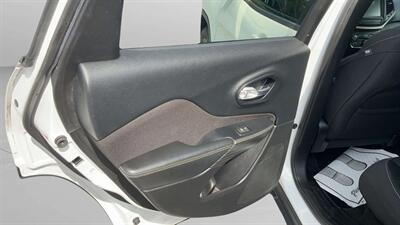 2015 Jeep Cherokee Latitude   - Photo 14 - Jonestown, PA 17038