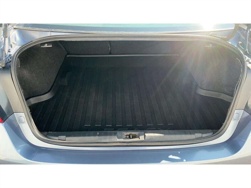 2016 Subaru Legacy 2.5i Premium - Photo 9 - Jonestown, PA 17038