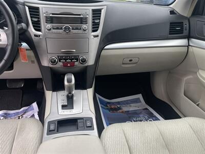 2010 Subaru Outback 2.5i Premium   - Photo 13 - Jonestown, PA 17038