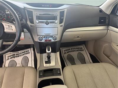 2011 Subaru Legacy 2.5i Premium   - Photo 17 - Jonestown, PA 17038