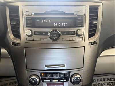 2011 Subaru Legacy 2.5i Premium   - Photo 19 - Jonestown, PA 17038