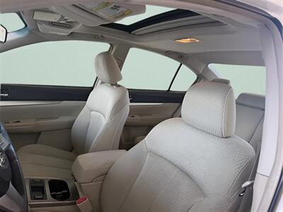 2011 Subaru Legacy 2.5i Premium   - Photo 10 - Jonestown, PA 17038