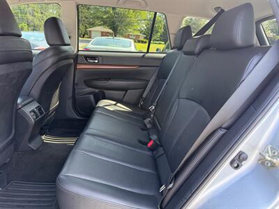 2014 Subaru Outback 2.5i Limited   - Photo 12 - Jonestown, PA 17038