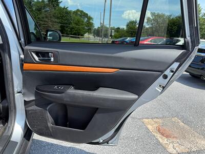 2014 Subaru Outback 2.5i Limited   - Photo 15 - Jonestown, PA 17038