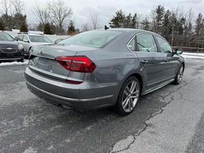 2017 Volkswagen Passat 1.8T R-Line   - Photo 6 - Jonestown, PA 17038