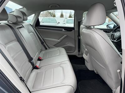 2017 Volkswagen Passat 1.8T R-Line   - Photo 14 - Jonestown, PA 17038