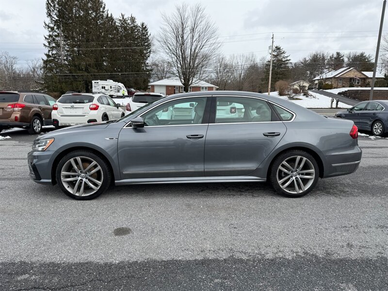 2017 Volkswagen Passat 1.8T R-Line  