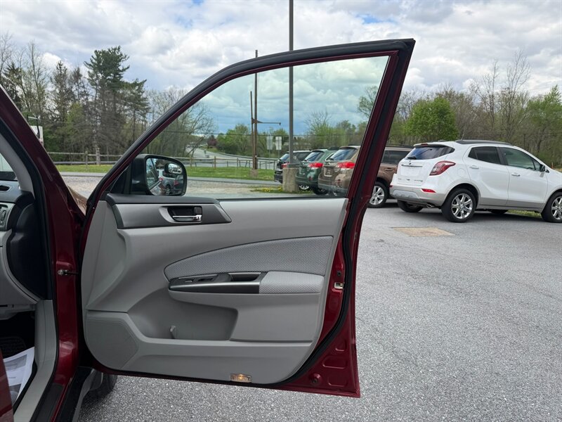 2011 Subaru Forester 2.5X Premium - Photo 17 - Jonestown, PA 17038