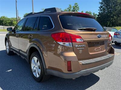 2011 Subaru Outback 2.5i Limited - Photo 8 - Jonestown, PA 17038