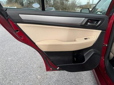 2016 Subaru Legacy 2.5i Premium   - Photo 11 - Jonestown, PA 17038