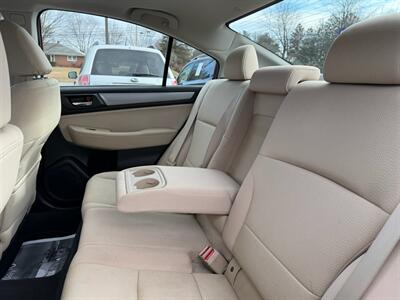 2016 Subaru Legacy 2.5i Premium   - Photo 12 - Jonestown, PA 17038