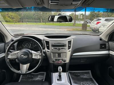 2011 Subaru Legacy 2.5i Premium   - Photo 9 - Jonestown, PA 17038