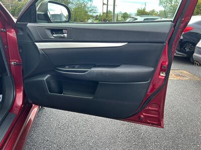 2011 Subaru Legacy 2.5i Premium   - Photo 22 - Jonestown, PA 17038