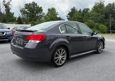2013 Subaru Legacy 2.5i Premium   - Photo 6 - Jonestown, PA 17038