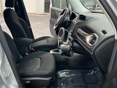 2016 Jeep Renegade Latitude   - Photo 4 - Jonestown, PA 17038