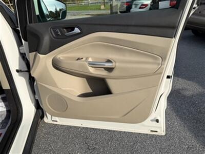 2014 Ford Escape Titanium   - Photo 26 - Jonestown, PA 17038