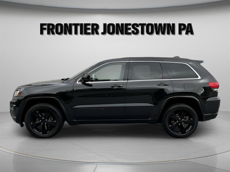 2015 Jeep Grand Cherokee Laredo   - Photo 1 - Jonestown, PA 17038
