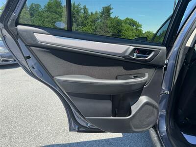 2018 Subaru Outback 2.5i Premium - Photo 11 - Jonestown, PA 17038