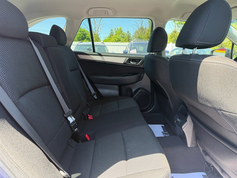 2018 Subaru Outback 2.5i Premium - Photo 14 - Jonestown, PA 17038
