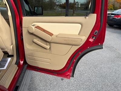 2009 Ford Explorer Eddie Bauer   - Photo 16 - Jonestown, PA 17038