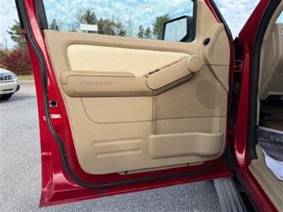 2009 Ford Explorer Eddie Bauer   - Photo 10 - Jonestown, PA 17038