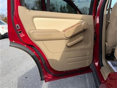 2009 Ford Explorer Eddie Bauer   - Photo 12 - Jonestown, PA 17038