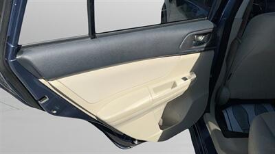 2013 Subaru XV Crosstrek 2.0i Premium - Photo 12 - Jonestown, PA 17038
