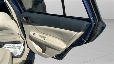 2013 Subaru XV Crosstrek 2.0i Premium - Photo 15 - Jonestown, PA 17038