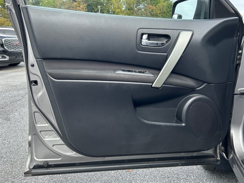 2013 Nissan Rogue S photo 10