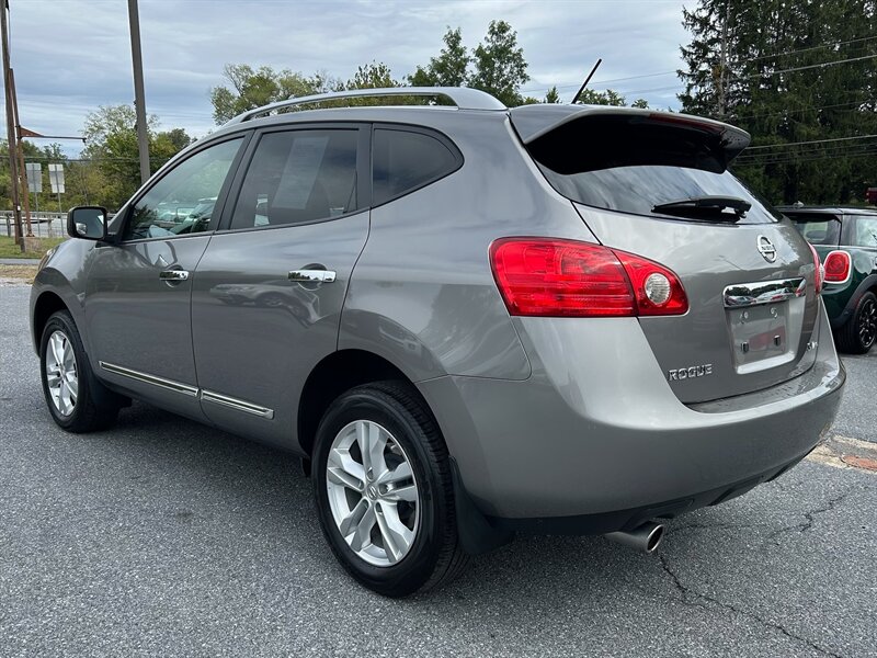 2013 Nissan Rogue S photo 17