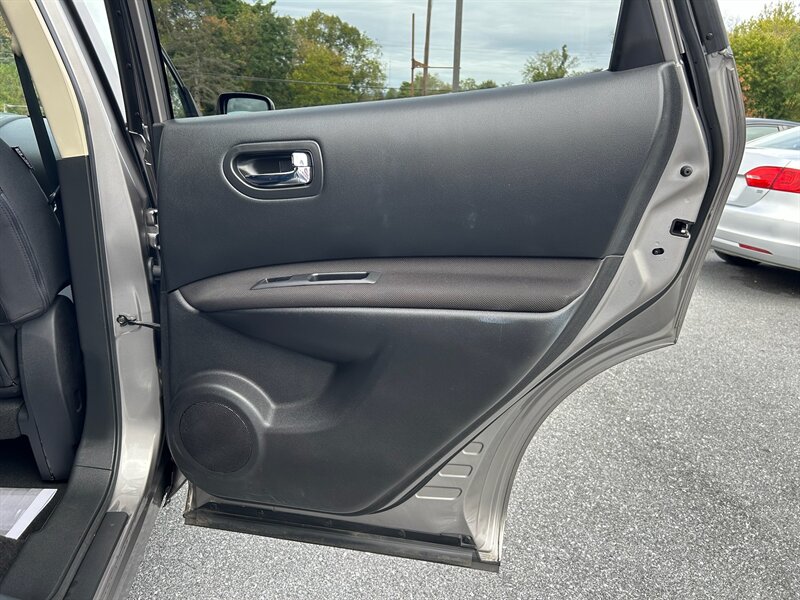 2013 Nissan Rogue S photo 5