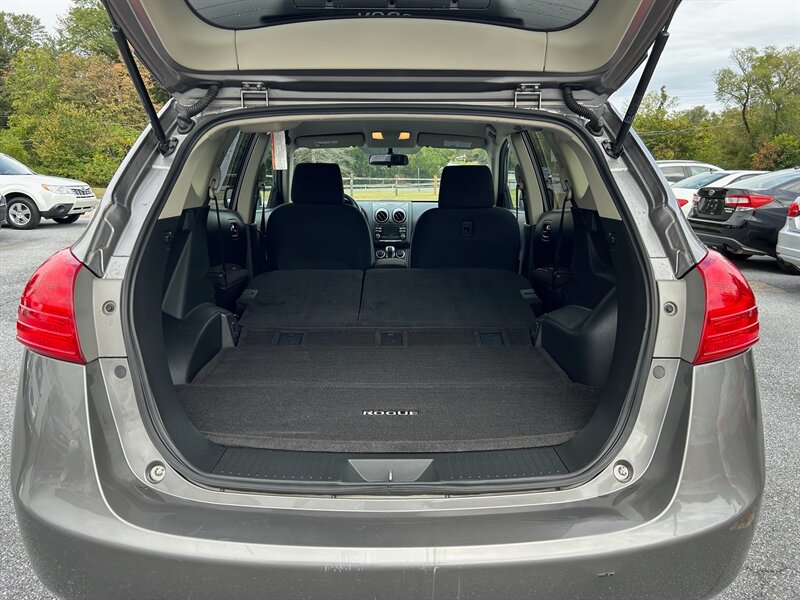 2013 Nissan Rogue S photo 2