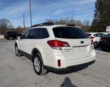 2011 Subaru Outback 2.5i Premium   - Photo 8 - Jonestown, PA 17038